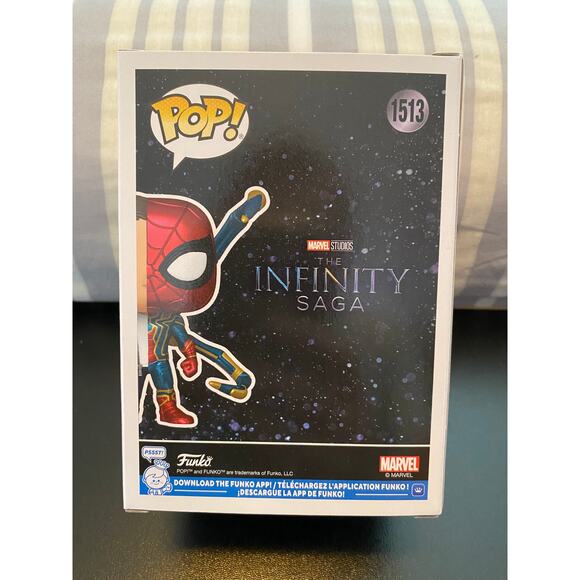 Funko Pop Marvel:  The Infinity Saga - Peter Parker/Iron Spider - Picture 3 of 6